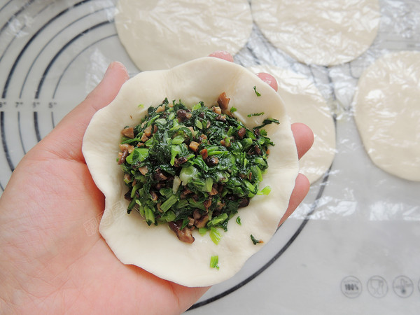 Shiitake Mushroom and Vegetable Buns recipe