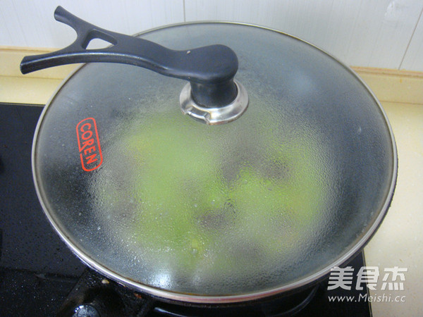 Stir-fried Duck Gizzards with Green Pepper and Edamame recipe