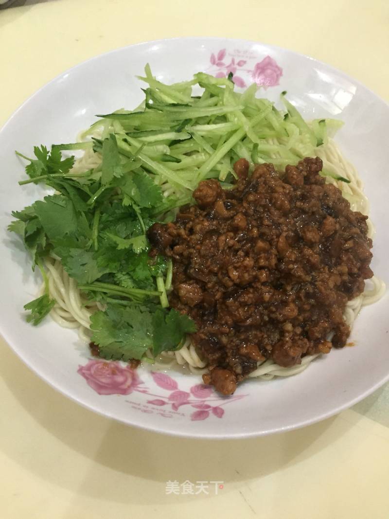 Noodles with Meat Sauce~"summer Lazy Meal" recipe