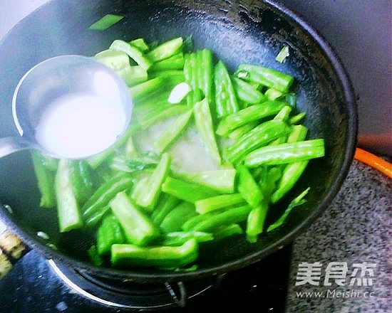 Emerald Bitter Gourd recipe