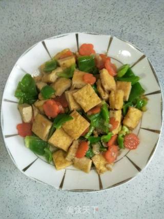 Stir-fried Carrots and Green Peppers recipe