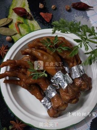 Delicious and Beautiful Braised Chicken Feet recipe