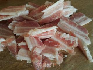 Stir-fried Pork Belly with Garlic Sprouts recipe