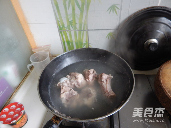 Tomato Pork Ribs Hot Pot recipe