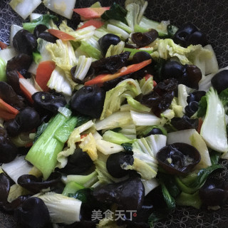 Stir-fried Vegetables with Fungus recipe