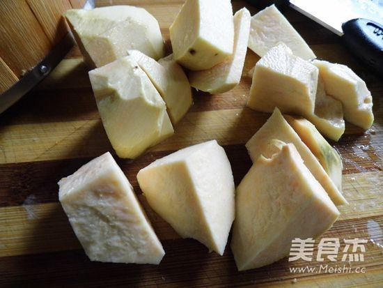 Steamed Pork with Bamboo Leaves recipe