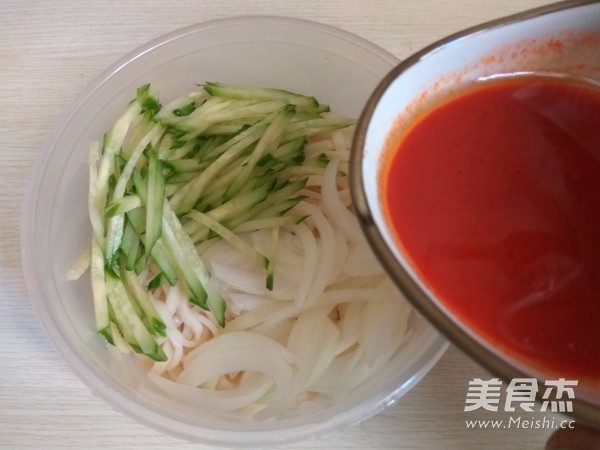 Korean Spicy Sauce Noodles recipe