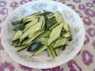 Stir-fried Cucumber with Mushroom recipe