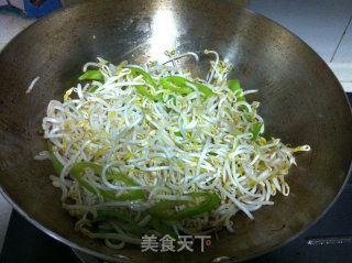 Fried Pork with Mung Bean Sprouts recipe