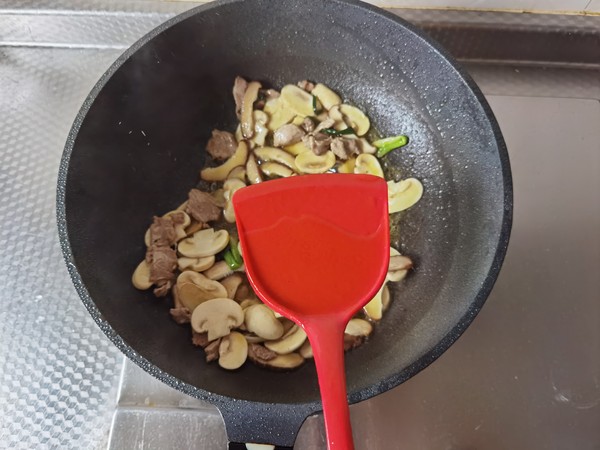 Stir-fried Pork with Double Mushroom recipe