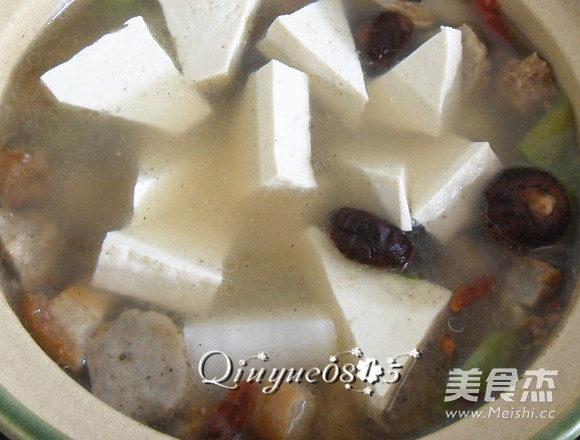 White Radish Stewed Tofu Small Casserole recipe