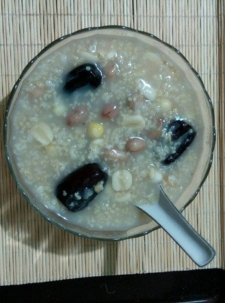 Peanuts, Lotus Seeds, Red Dates and Mixed Grains Porridge recipe