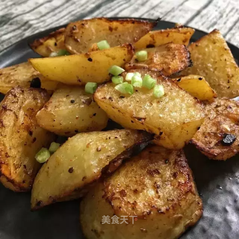 Crumbling and Crispy Baked Potato Wedges🥔 recipe
