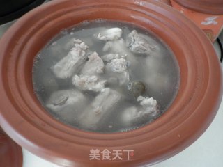 A Home-cooked Soup to Relieve Stress-----stewed Pork Ribs with Lotus Root recipe