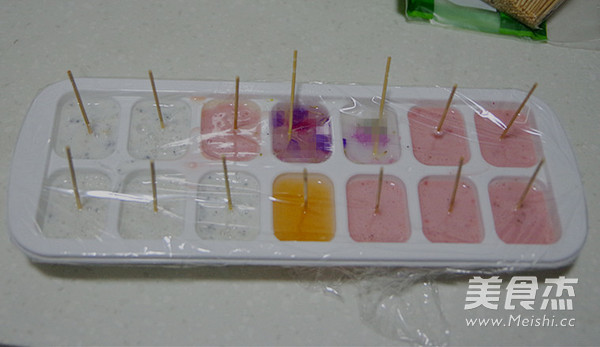 Homemade Yogurt and Fruit Popsicles recipe