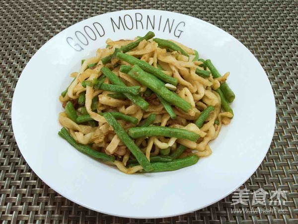 Braised Noodles with Beans recipe