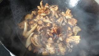 Braised Chicken Nuggets with Mushroom Tofu Skin recipe