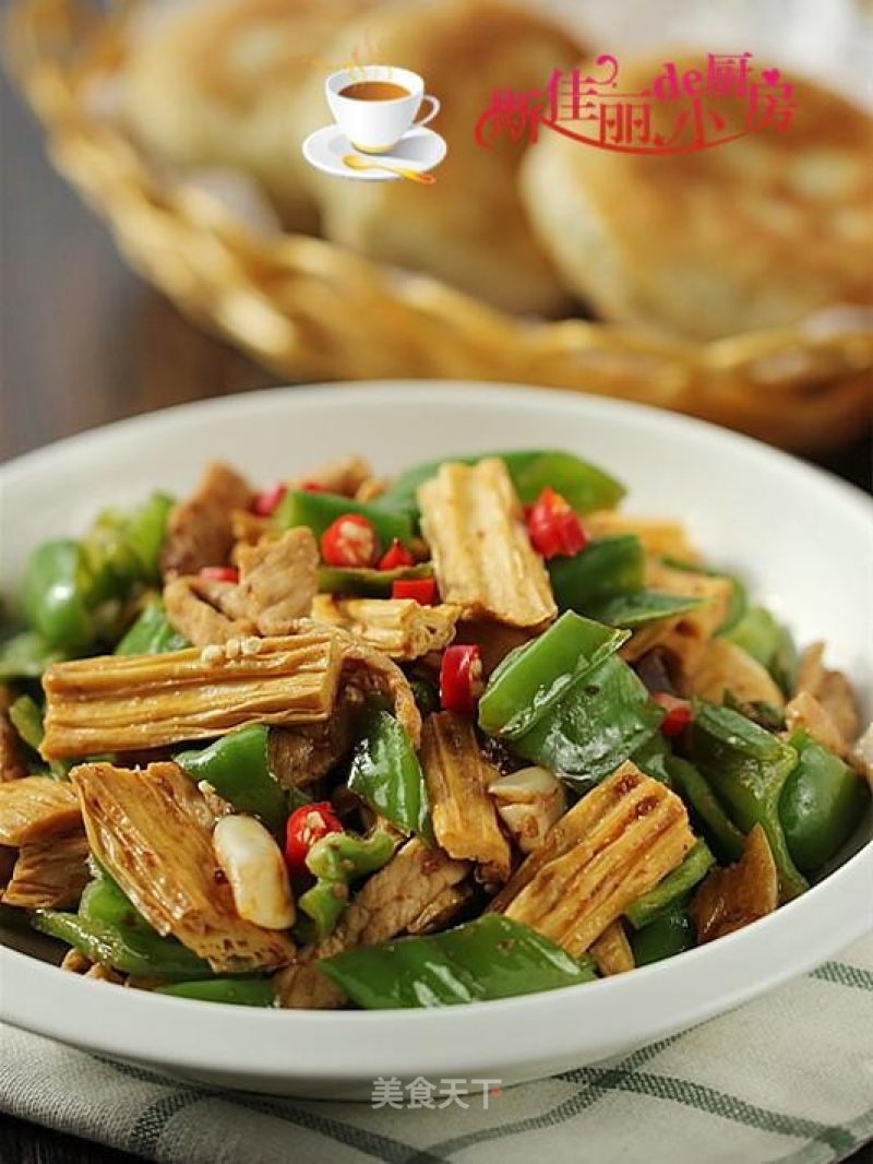 Stir-fried Pork with Green Pepper and Yuba recipe