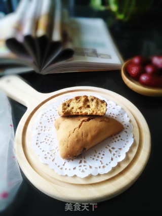 Red Dates and Brown Sugar Yogurt Scones recipe