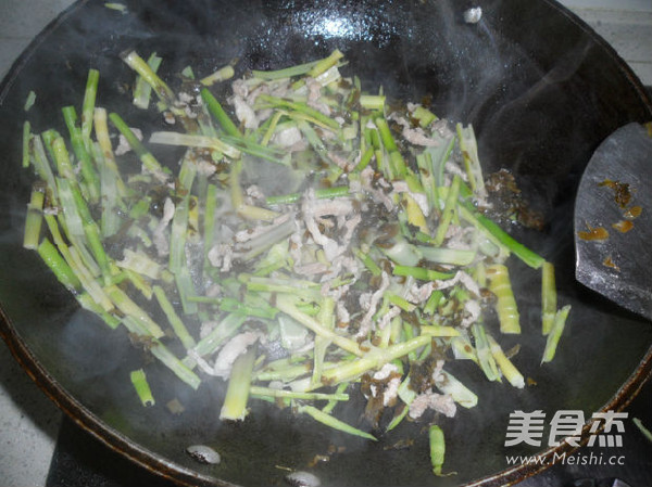 Stir-fried Shredded Pork with Bamboo Shoots recipe