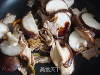 Stir-fried Pork with Mushrooms recipe