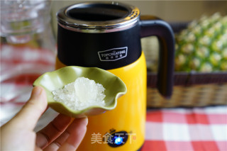 Pineapple Tremella Syrup recipe