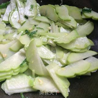 Chayote Stir-fried Fungus recipe