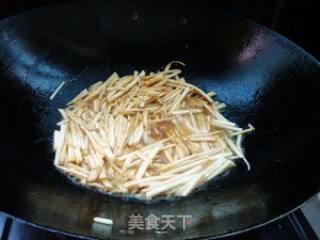 Stir-fried Vermicelli with Sweet Bamboo Shoots recipe