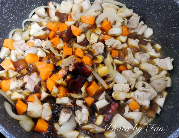 Stewed Rice with Mushroom and Chicken Drumsticks recipe