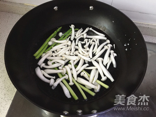 Three Fresh Hand Rolled Noodles recipe