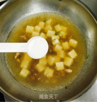Green Vegetables and Lean Pork Tofu Soup recipe
