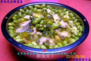 Auspicious Pumpkin, Golden Chrysanthemum, Wild Soybeans, Pickled Cabbage, Fish, Tea Tree, Mushrooms, Dried Bamboo Shoots, and Roasted Pork. recipe