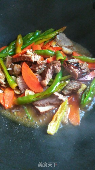 Stir-fried Carrots with Braised Pork recipe