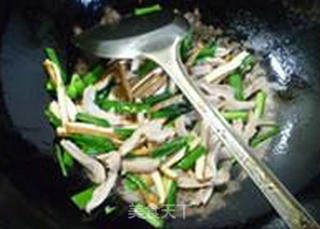 Stir-fried Pork Belly with Garlic recipe