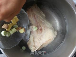 Marinated Pork Leg Bones recipe