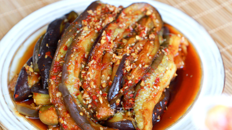 Eggplant is A Frequent Visitor to Home Cooking. Today I Will Introduce A Way to Cool Off The Heat-mixed Eggplant Strips recipe