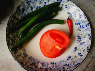 Tomato and Green Pepper Topped Noodles recipe