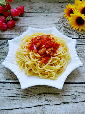 Spaghetti with Basil Meat Sauce recipe