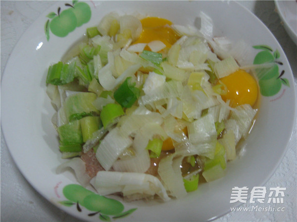 Scrambled Eggs with Mengzi Shrimp recipe