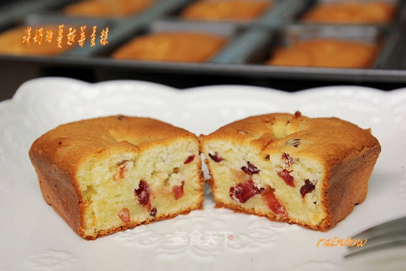 Light Cream Cranberry Cake recipe