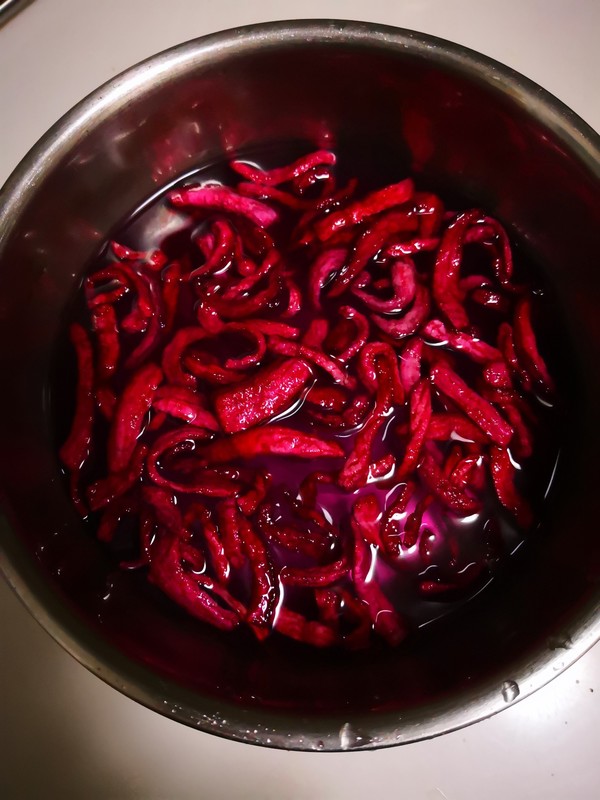 Sesame-flavored Dried Red Radish recipe