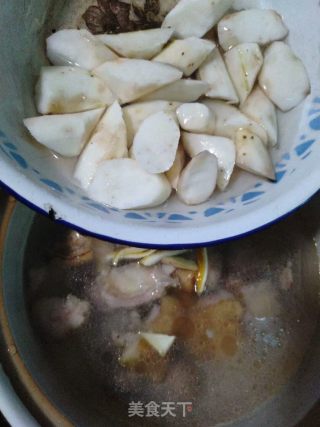 Pig's Trotters Stewed with Yam Soup recipe