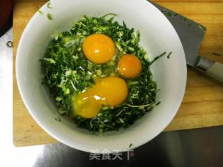 Wild Onion Fried Eggs recipe