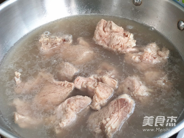 Seaweed Soy Pork Ribs Soup recipe