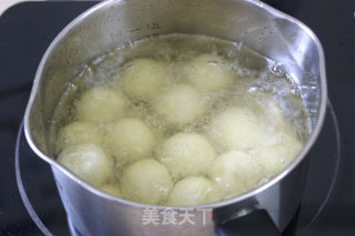 Unique Flavor of Yunnan Specialties-fried Glutinous Rice Balls with Pickled Vegetables recipe