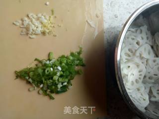 Scallion Oil Mixed Lotus Root Slices recipe