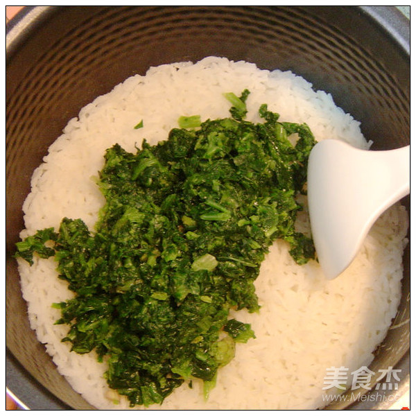 Snowflake Spinach Rice Ball recipe