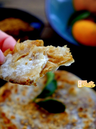 Brown Sugar Biscuits with Sesame Sauce on The Outside and Soft and Fragrant Inside recipe