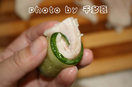 Cucumber White Meat Rolls recipe