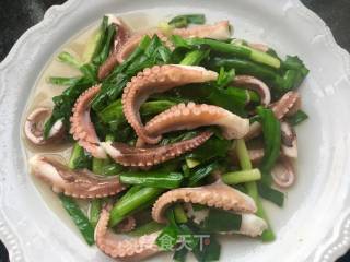 Stir-fried Octopus with Leek recipe